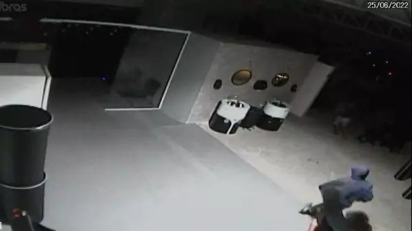 Adegas em Campinas são invadidas por criminosos; veja vídeo