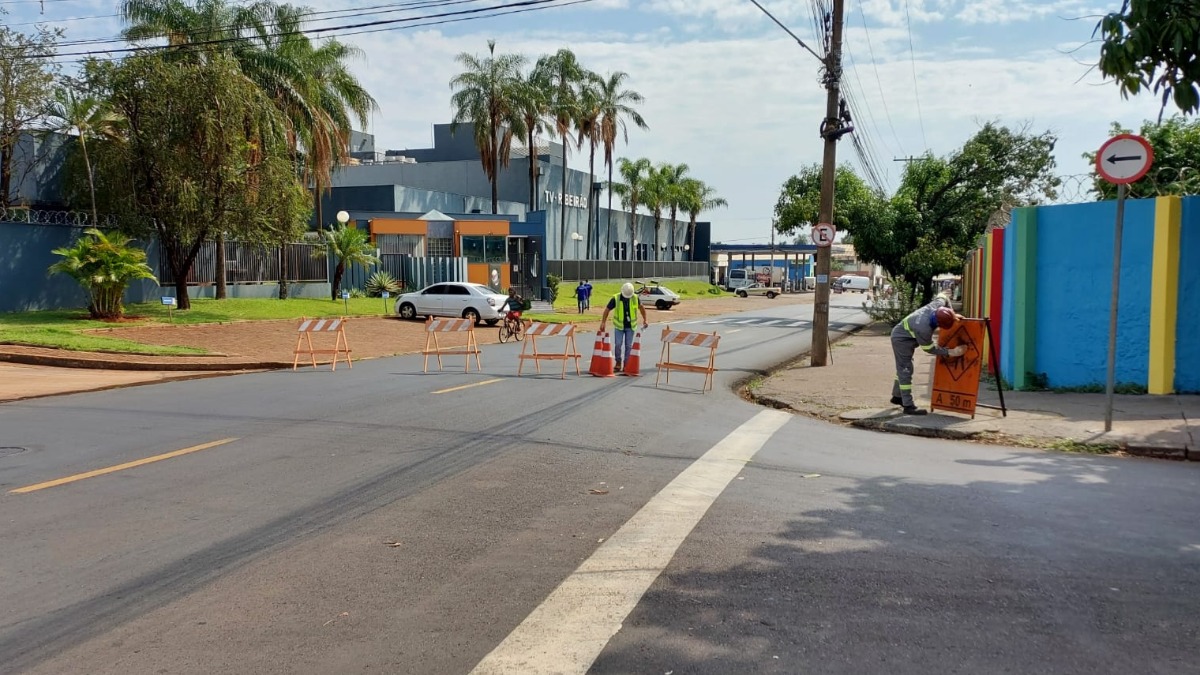 Trecho Da Rua Javari Interditado Para Reparo Nas Redes De Esgoto