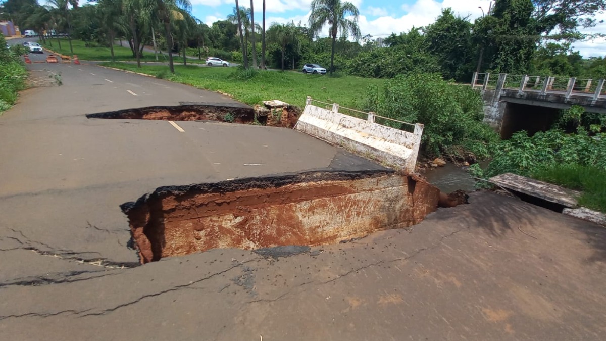 Prefeitura Abre Licita O Para Reconstru O Da Ponte Do Royal Park