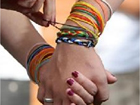 Escolas vão restringir acesso de alunos com "pulseiras do sexo"