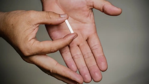 Uso indevido de hormônios pode elevar pressão e causar danos ao coração