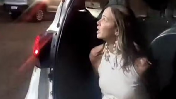 Defesa de Esquerdogata se manifesta após abertura de processo administrativo contra ela