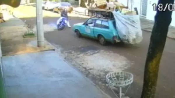 Motociclista fica ferido após batida com carro na zona Leste de Ribeirão