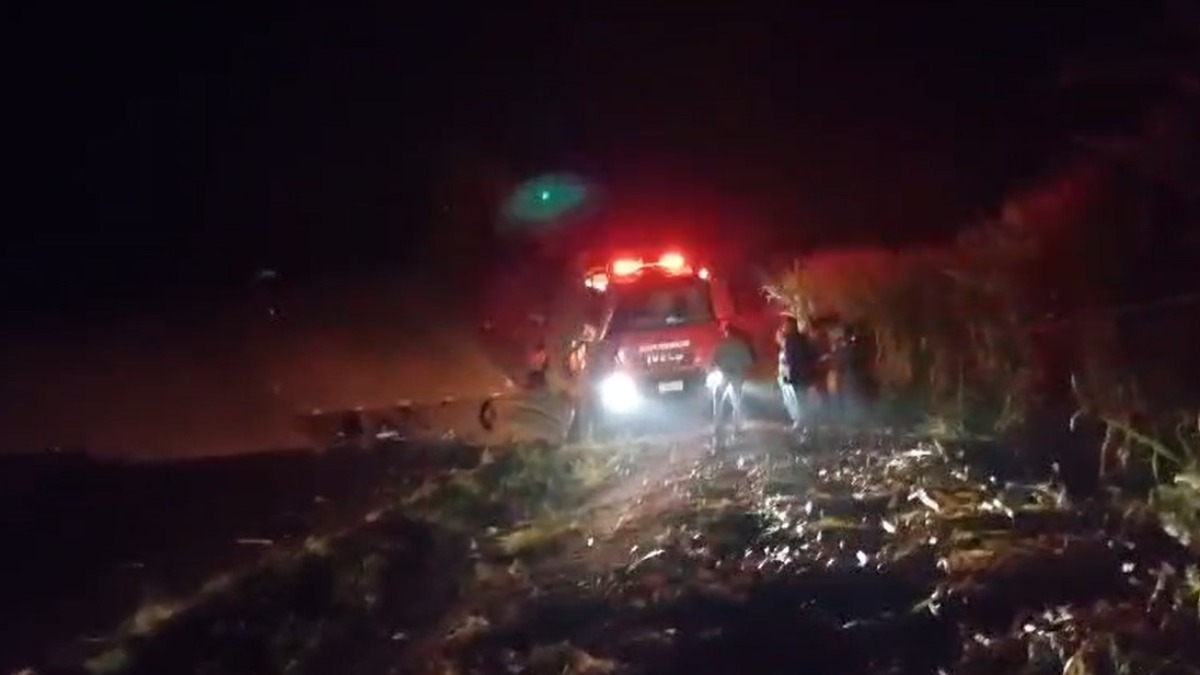 Acidente frontal entre duas carretas deixa ao menos um morto na rodovia Waldir Canevari