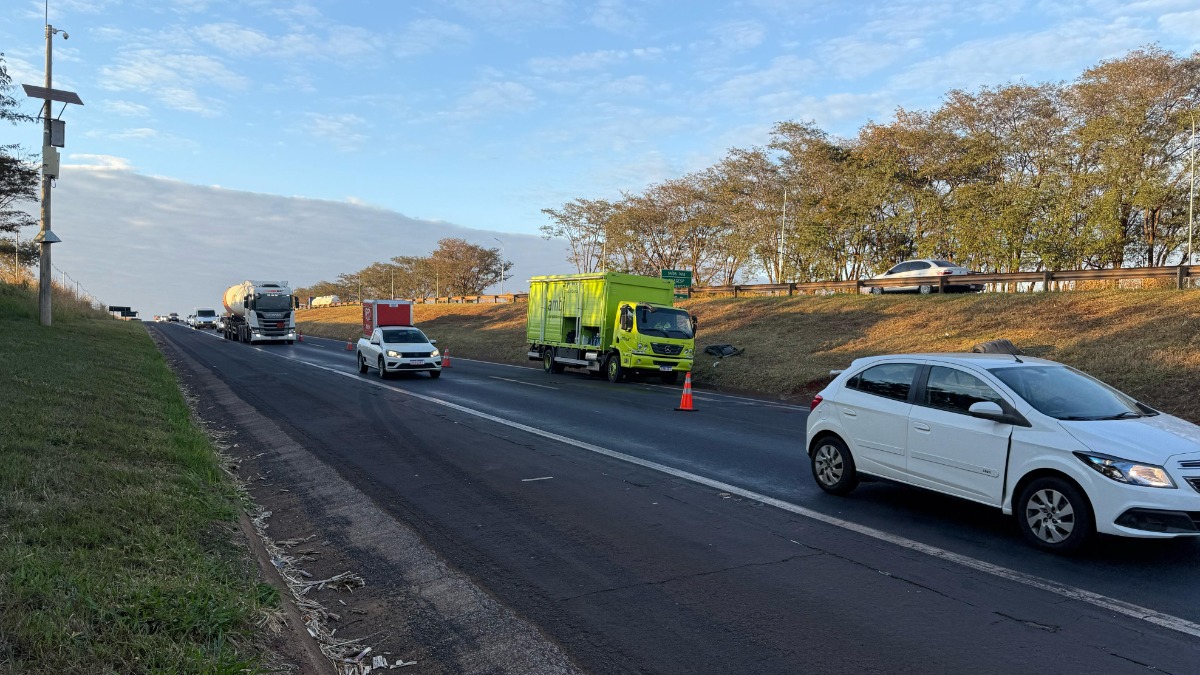 Faixa da rodovia Anhanguera tem interdição na manhã desta segunda-feira (14)