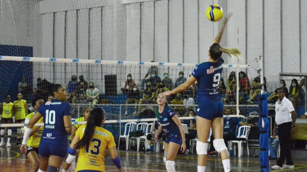 Vôlei feminino de São Carlos se classifico para as semifinais da Superliga B
