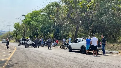 Polícia dispersa aglomeração em evento de motociclistas com acidente em Americana