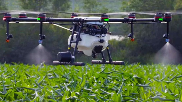 Copercana apresenta drone de pulverização movido a gasolina