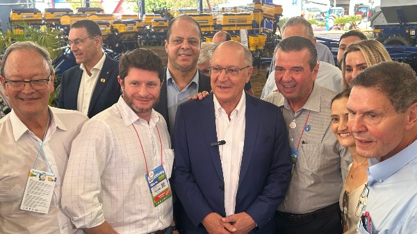 Autoridades discursam na abertura da Agrishow 2025