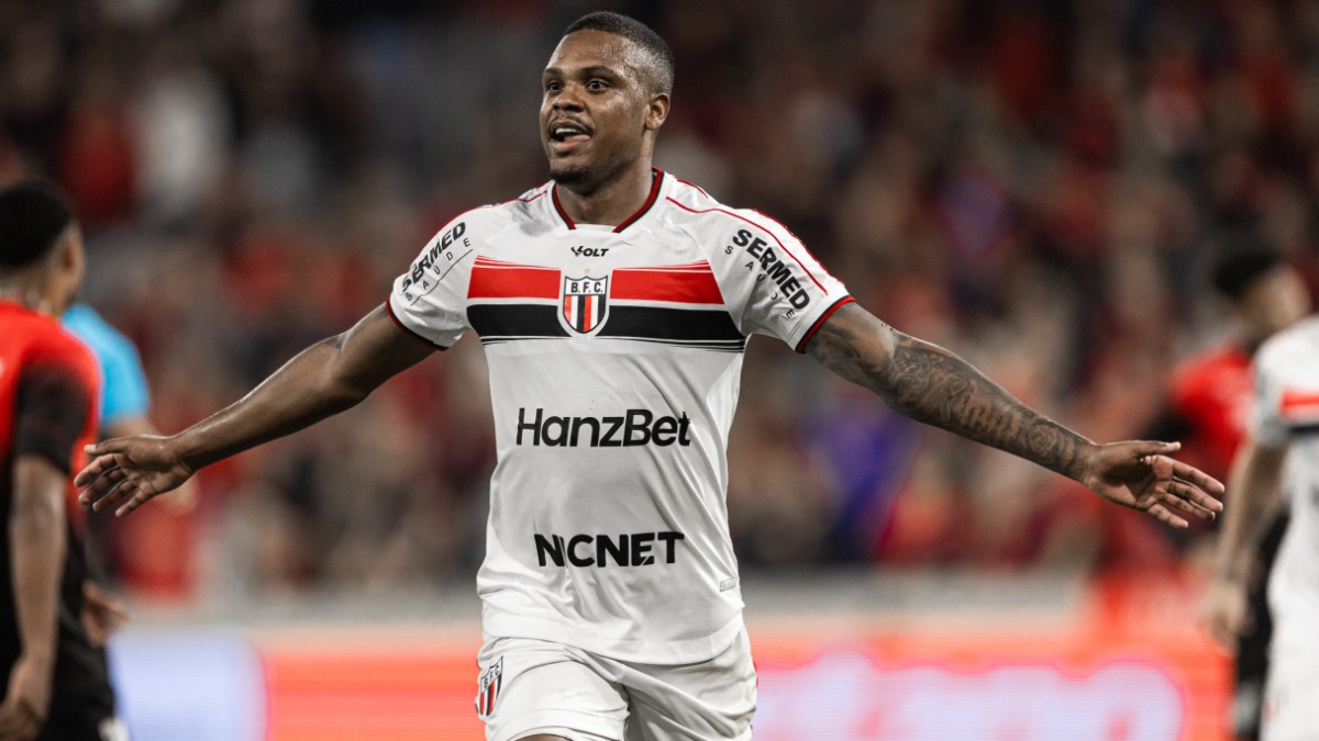 Botafogo-SP surpreende e goleia o Atlhetico-PR por 4 a 1 pela Série B