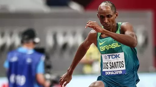 Alison dos Santos bate recorde e é ouro em prova na Diamond League
