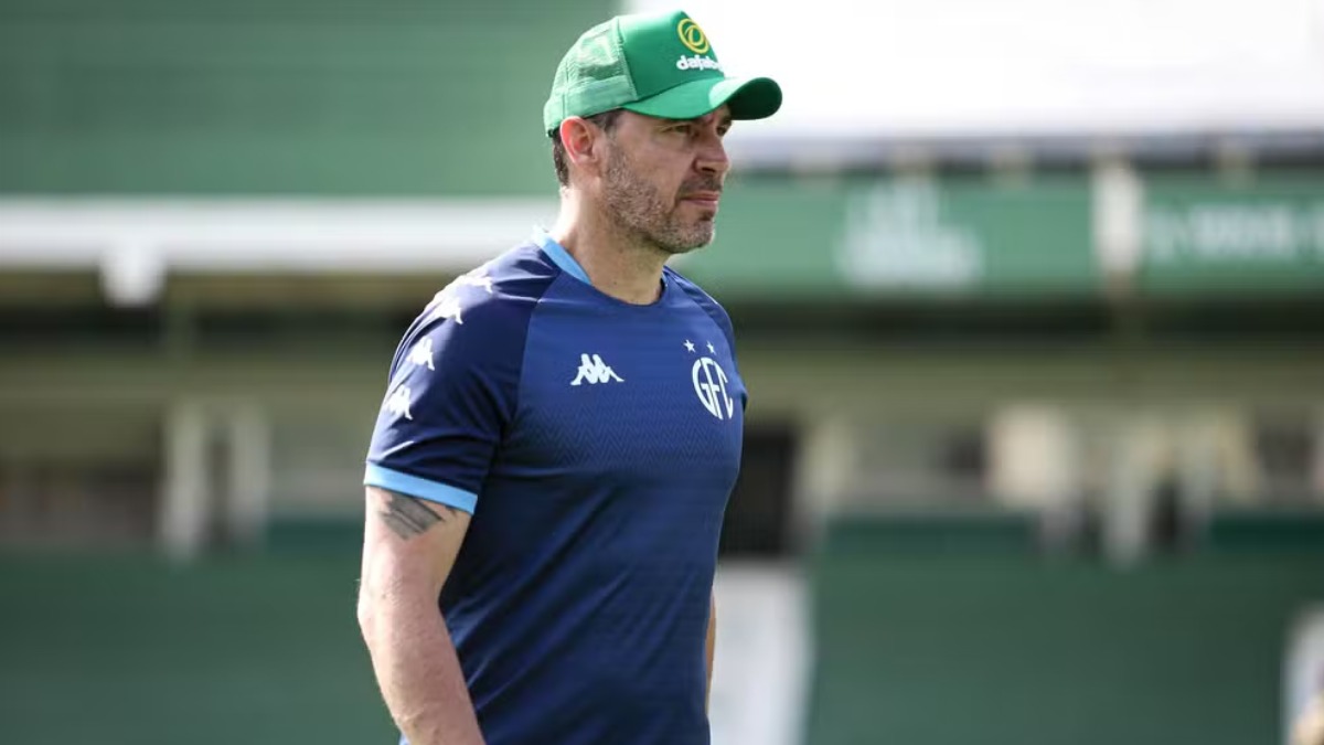 Botafogo-SP anuncia Alan Aal como novo treinador para a continuidade da temporada