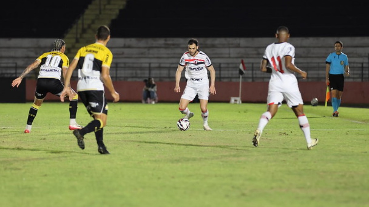 Allan Aal lamenta falta de "refino" do Botafogo-SP e revela dificuldades na busca por reforços