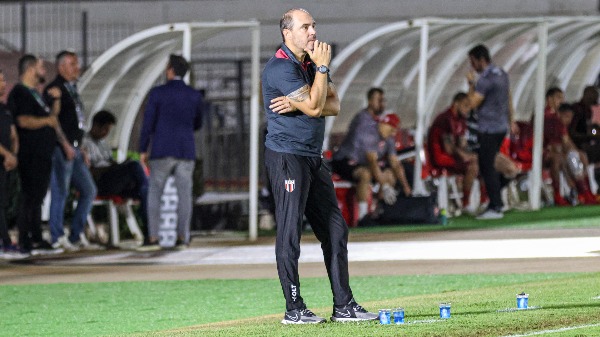 Allan Aal aponta estratégia e jogo coletivo como determinantes para vitória contra Vila Nova - Foto: João Victor Menezes de Souza/Agência Botafogo