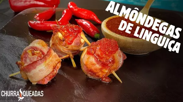 Já ouviu falar de almôndegas feitas de linguica com molho? confira!
