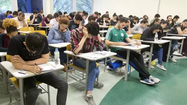 Prova da Fuvest acontece neste domingo; confira orientações para evitar imprevistos
