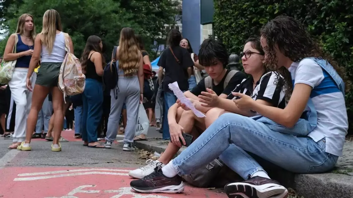 Primeiro dia do exame foi realizado neste domingo (Foto: Fernando Frazão/Agência Brasil)