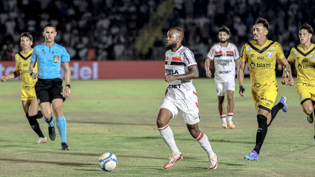 Paulo Gomes descarta mudança de esquema no Botafogo-SP após mais uma derrota na Série B