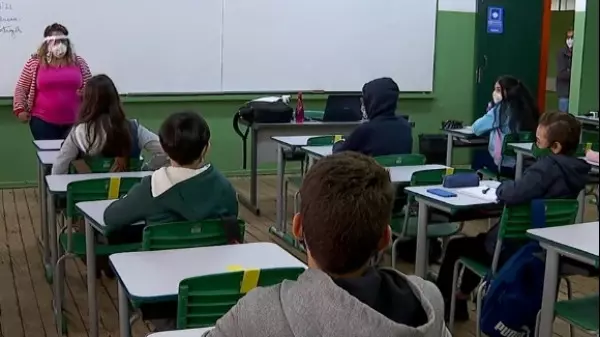 Educação: Ribeirão mantém meta de aula 100% presencial em novembro