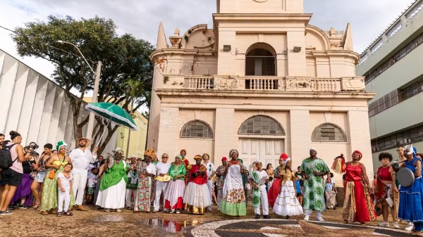 Não se programou para o Carnaval? Fique tranquilo! Destinos para a folia não faltam!