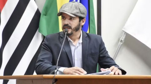 Bigodini entrega novo atestado e continua afastado por mais dez dias