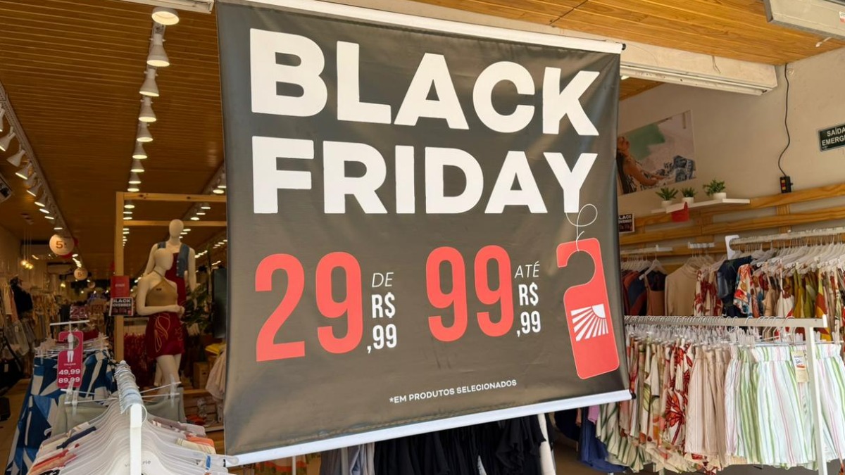 Movimento pós-Black Friday é tranquilo no calçadão e lojistas já se preparam para vendas de Natal