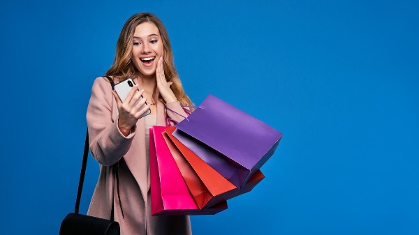 Estudo de plataforma de oferta apontou que os descontos já começam a surgir a partir da manhã desta sexta-feira. (Foto: Reprodução/ Freepik) - Foto: Divulgação