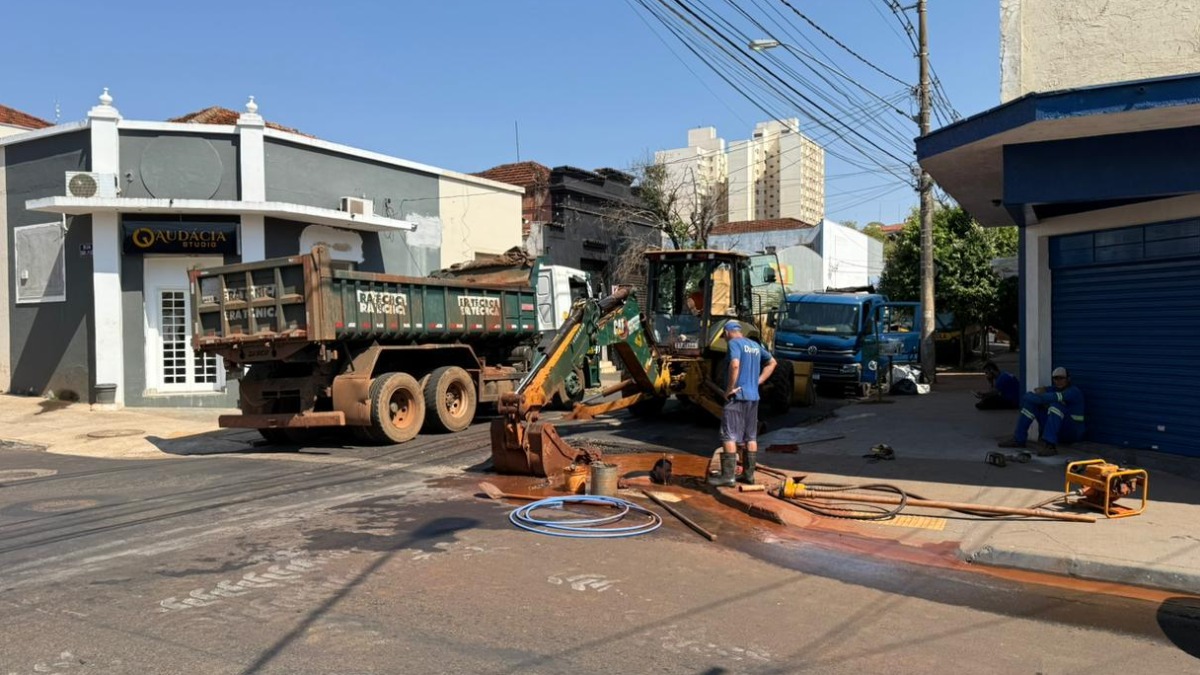 Rua Mariana Junqueira, em Ribeirão Preto tem bloqueio para reparo emergencial da Saerp