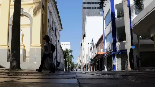 Bebê de 11 meses morre de covid-19 em Campinas; veja boletim
