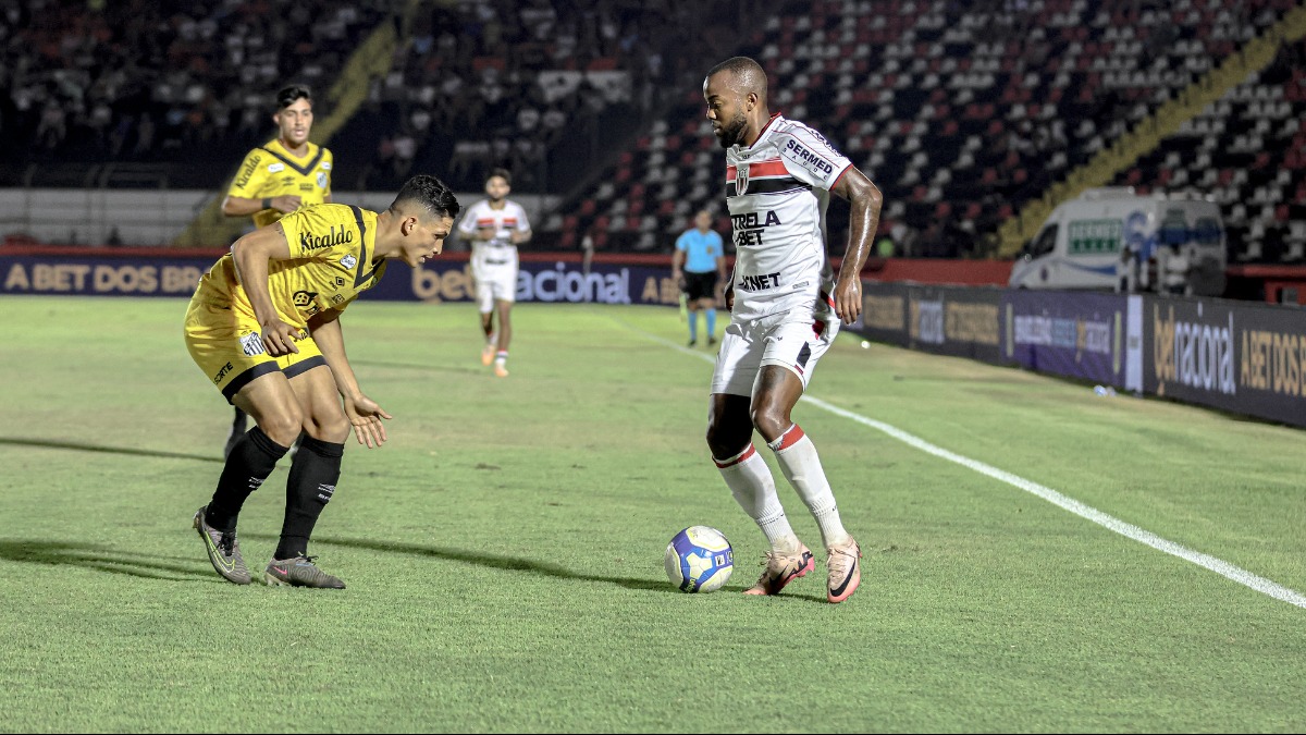 Botafogo perde para o Santos e se aproxima da zona de rebaixamento pela Série B