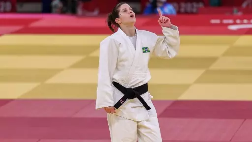 Alana Maldonado conquista ouro inédito para Judô brasileiro nas Paralimpíadas