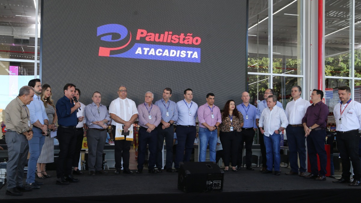 Inauguração do Paulistão Atacadista de Ribeirão Preto contou com a presença da diretoria do Grupo Savegnago e de autoridades