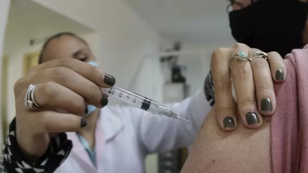 Veja quem pode agendar a vacina contra covid nesta segunda em Ribeirão