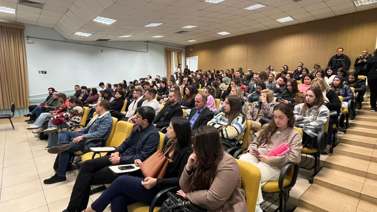 Palestra no FestUp Campinas 2024, da APP Campinas