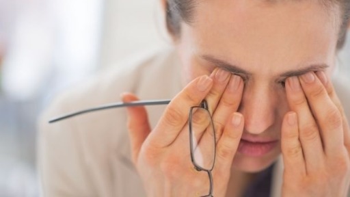 Por que mulheres sofrem mais de síndrome de burnout do que homens?