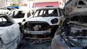 Loja de carros tem curtos-circuitos após incêndio criminoso em Campinas