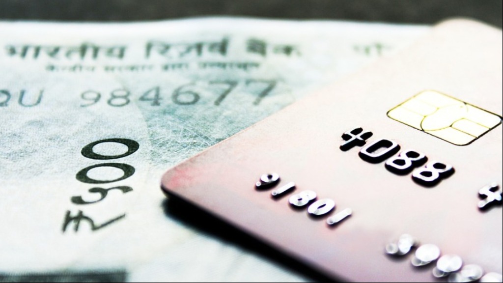 Cartões de crédito correspondem a 30% da dívida das famílias (Foto: Pixabay)