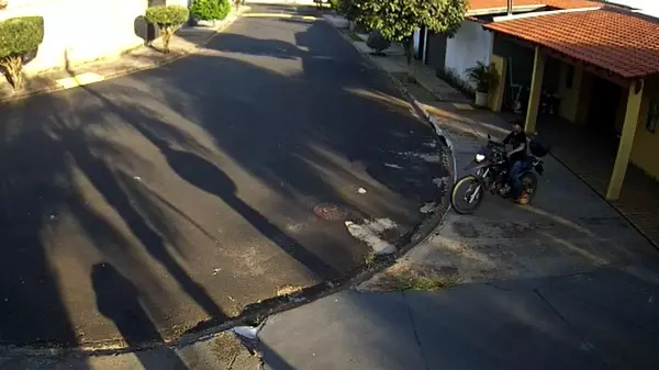 Ladrão invade condomínio e tenta furtar moto em Ribeirão Preto
