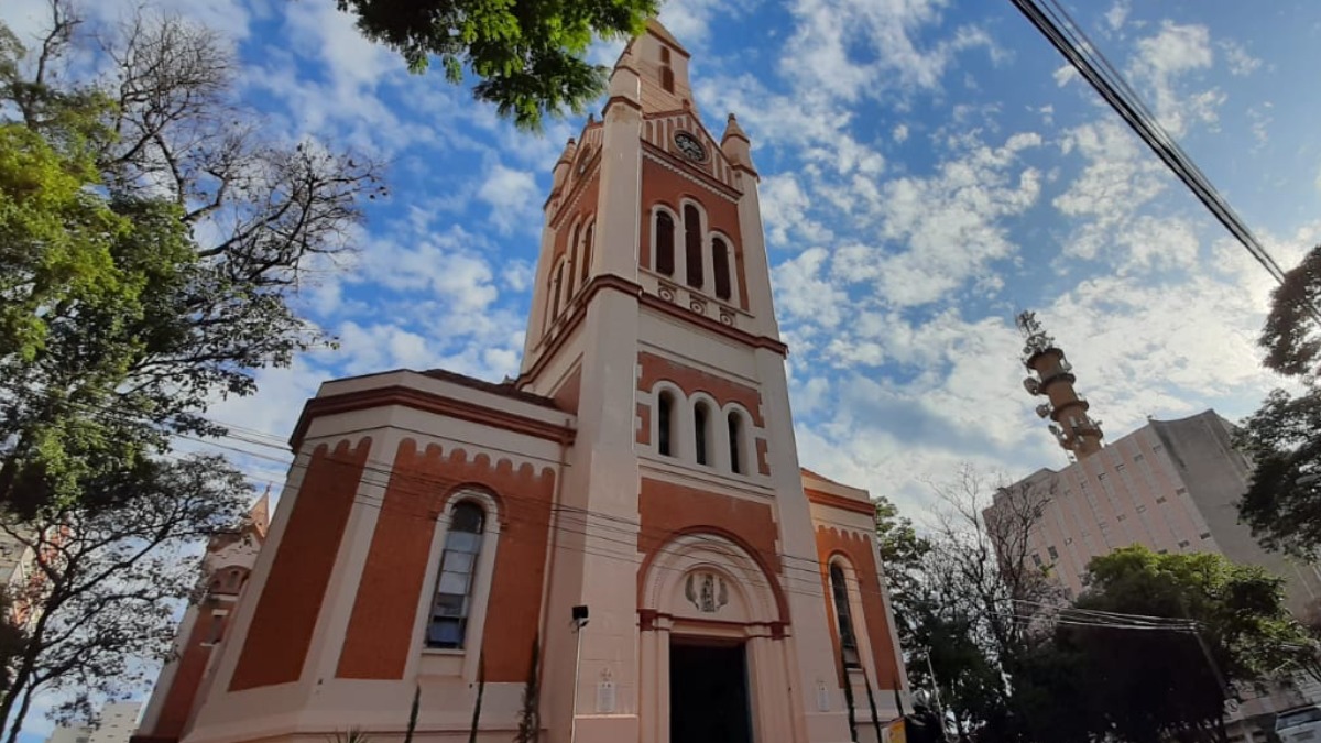 Catedral: uma visão de quem está à frente do prédio há mais de 20 anos