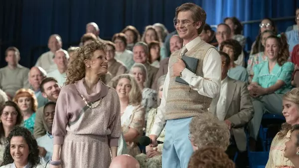 Jessica Chastain constrói um império da fé em "Os Olhos de Tammy Faye"