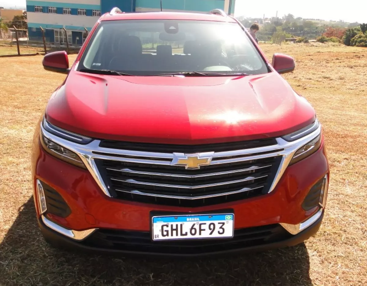Chevrolet Equinox se destaca pelo espaço interno e acabamento 4 Chevrolet Equinox Premier conta com um motor 1,5 turbo