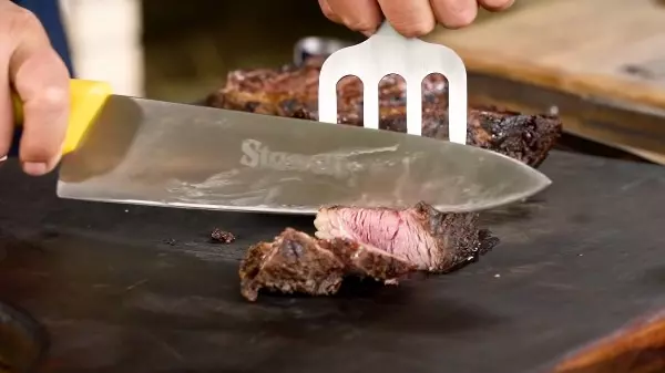 Confira como preparar uma picanha com arroz especial