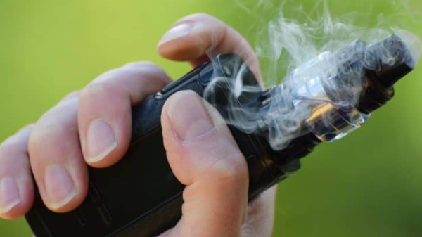 Cigarros eletrônicos e os prejuízos para a saúde