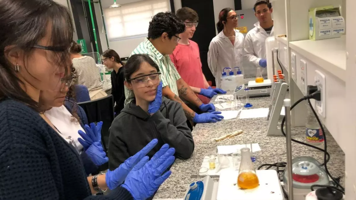 Oficinas unem estudantes e graduandos (Foto: Divulgação)