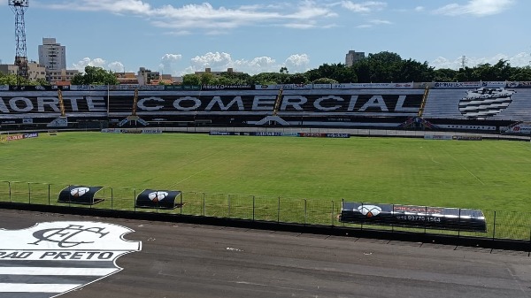 Estádio Palma Travassos - Foto: Vitória da Silva