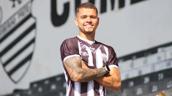 Comercial fecha contratação do meio-campista Fofão - Foto: Comercial FC