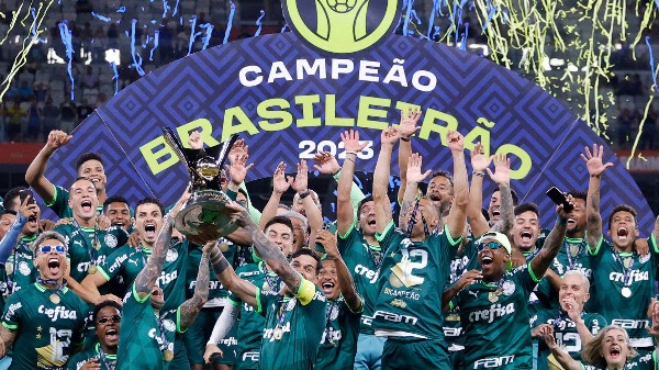 Como se fala quando um time conquista o 12º título, como o Palmeiras?