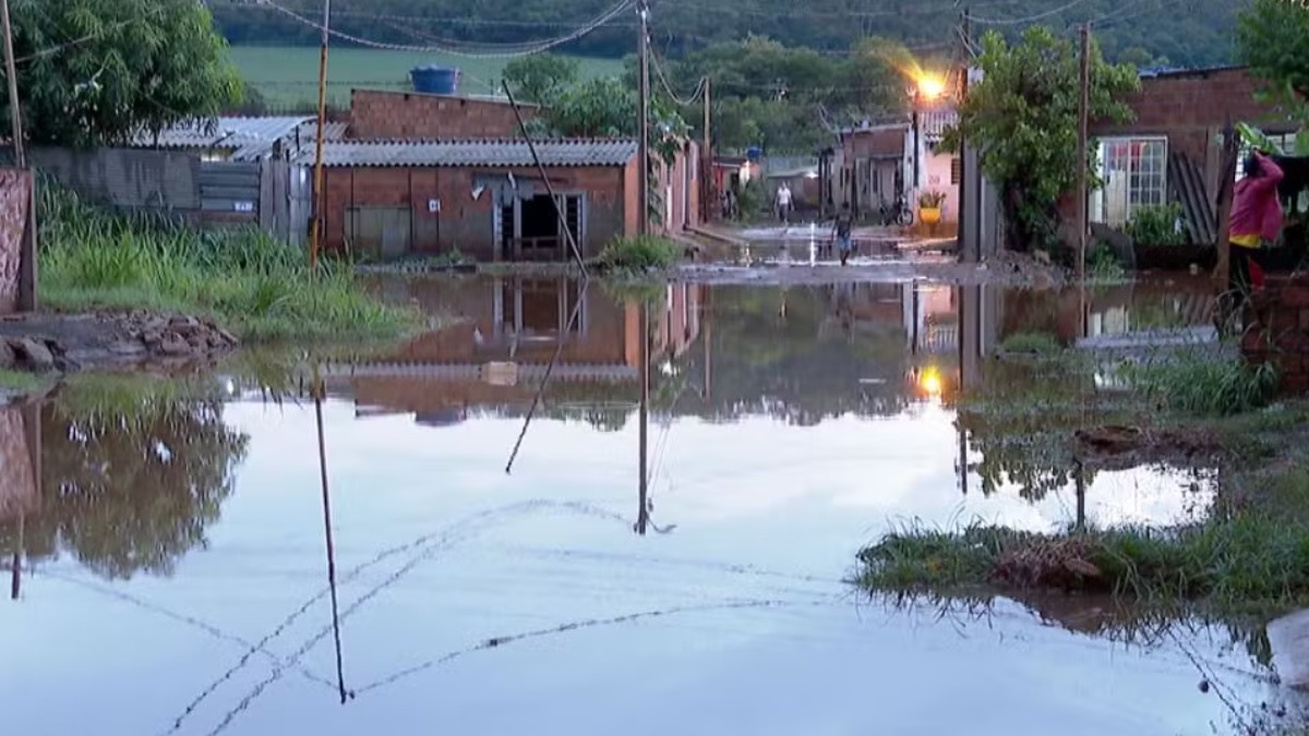 Três comunidades continuam sendo monitoradas por conta das chuvas