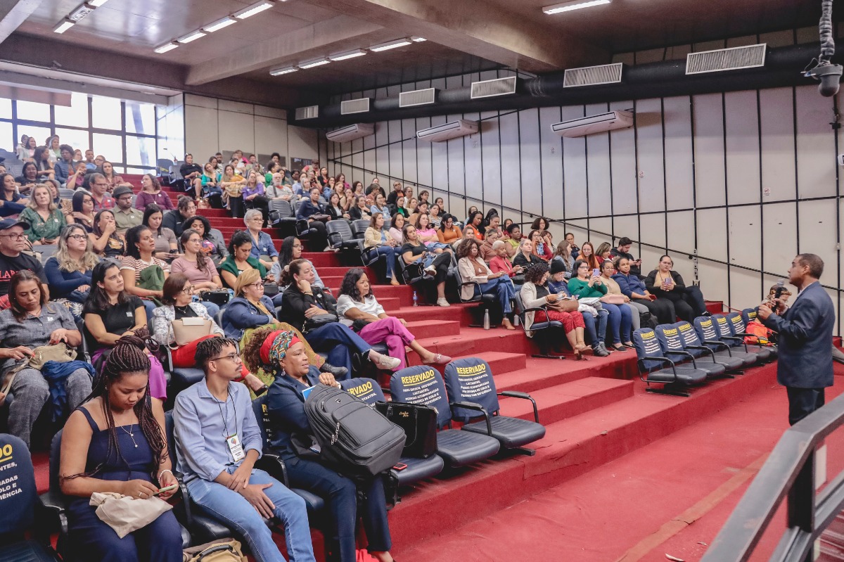 Congresso Anual reúne profissionais da educação para discutir emoções e desenvolvimento humano