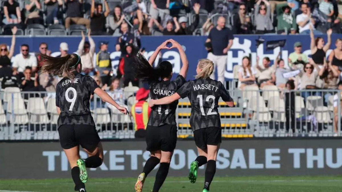 Abertura da Copa Feminina: Nova Zelândia e Noruega fazem o